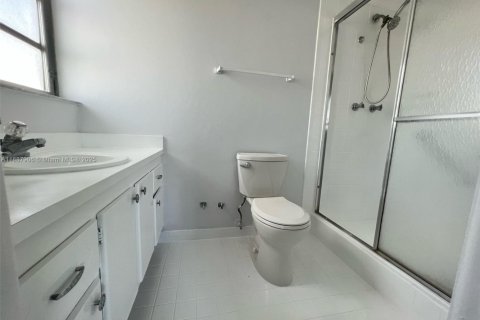 Copropriété à vendre à Hallandale Beach, Floride: 2 chambres, 101.45 m2 № 1940974 - photo 16