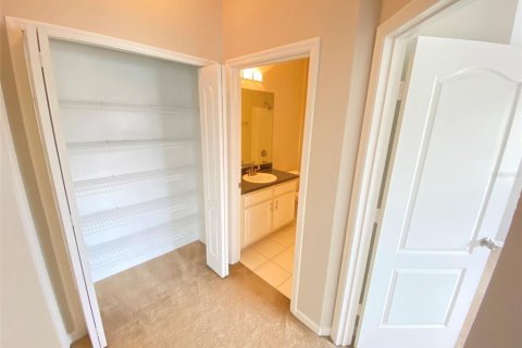 Condo in Orlando, Florida, 2 bedrooms  № 1873642 - photo 10