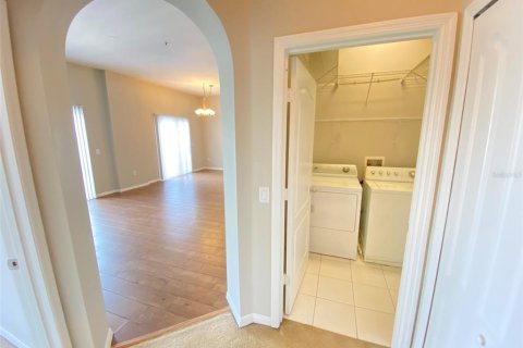 Condo in Orlando, Florida, 2 bedrooms  № 1873642 - photo 8