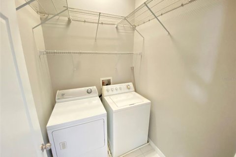 Condo in Orlando, Florida, 2 bedrooms  № 1873642 - photo 19