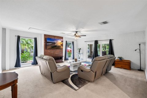 Villa ou maison à vendre à Plant City, Floride: 3 chambres, 188.59 m2 № 2337349 - photo 6
