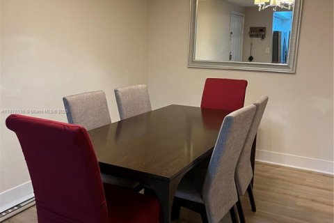Condominio en alquiler en Pembroke Pines, Florida, 3 dormitorios, 123.56 m2 № 1927110 - foto 8