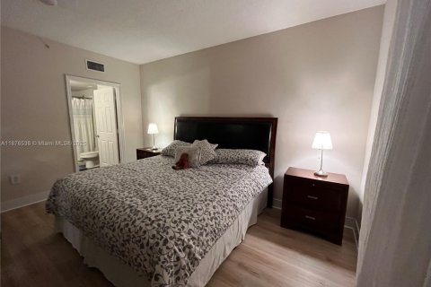 Condominio en alquiler en Pembroke Pines, Florida, 3 dormitorios, 123.56 m2 № 1927110 - foto 11
