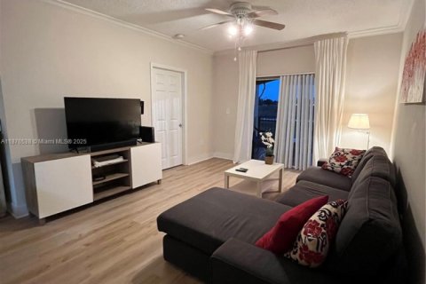 Condominio en alquiler en Pembroke Pines, Florida, 3 dormitorios, 123.56 m2 № 1927110 - foto 6