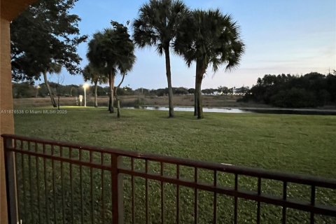 Condominio en alquiler en Pembroke Pines, Florida, 3 dormitorios, 123.56 m2 № 1927110 - foto 20