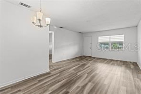 Condo in Saint Petersburg, Florida, 2 bedrooms  № 1838952 - photo 2