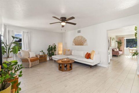 Villa ou maison à vendre à Bradenton, Floride: 3 chambres, 123.84 m2 № 1917668 - photo 11