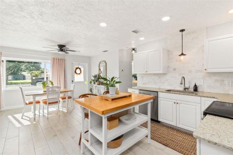 Villa ou maison à vendre à Bradenton, Floride: 3 chambres, 123.84 m2 № 1917668 - photo 9