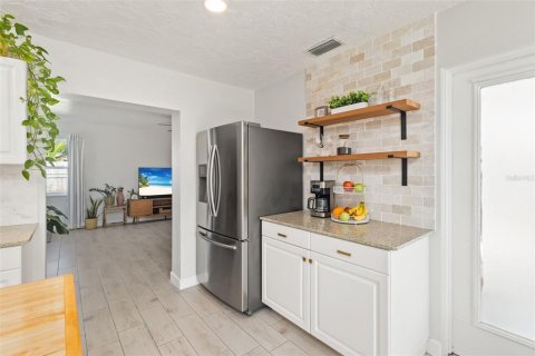 Villa ou maison à vendre à Bradenton, Floride: 3 chambres, 123.84 m2 № 1917668 - photo 7