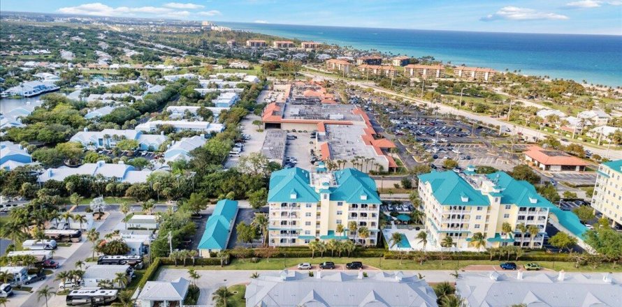 Townhouse in Juno Beach, Florida 3 bedrooms, 185.34 sq.m. № 1079259
