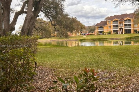 Copropriété à louer à Oakland Park, Floride: 1 chambre, 77.48 m2 № 2035877 - photo 8