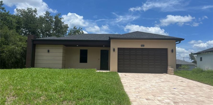 Casa en Port Charlotte, Florida 3 dormitorios, 134.89 m2 № 2112354