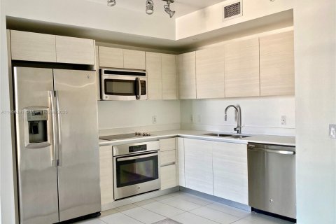 Купить кондоминиум в Майами, Флорида 45.34м2, № 1961499 - фото 4