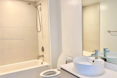 Купить кондоминиум в Майами, Флорида 45.34м2, № 1961499 - фото 14