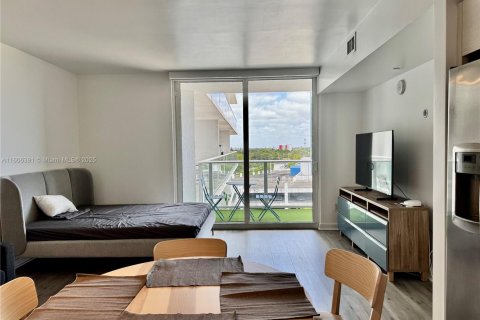 Купить кондоминиум в Майами, Флорида 45.34м2, № 1961499 - фото 6