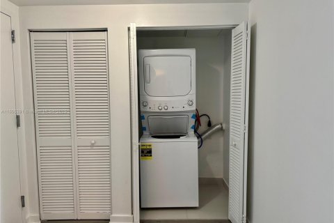 Купить кондоминиум в Майами, Флорида 45.34м2, № 1961499 - фото 23