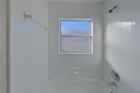 Villa ou maison à louer à Clermont, Floride: 3 chambres, 118.91 m2 № 2383928 - photo 15
