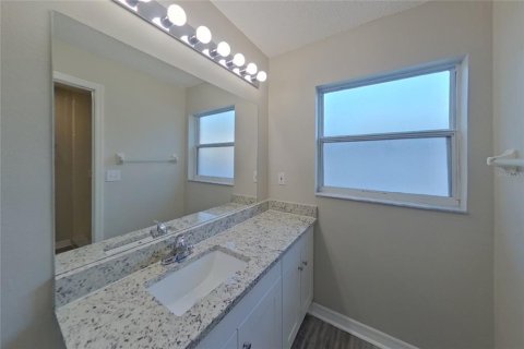 Villa ou maison à louer à Clermont, Floride: 3 chambres, 118.91 m2 № 2383928 - photo 8