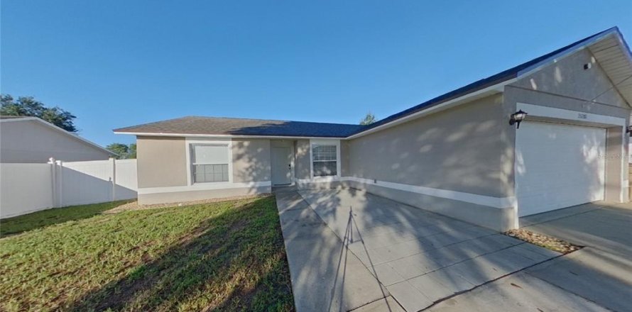 Villa ou maison à Clermont, Floride 3 chambres, 118.91 m2 № 2383928