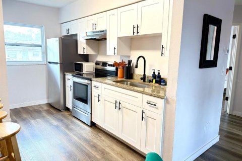 Appartement à louer à Pinellas Park, Floride: 2 chambres, 67.91 m2 № 2419962 - photo 3