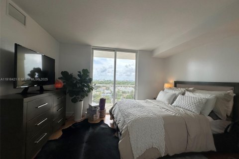 Купить кондоминиум в Майами, Флорида 1 спальня, 65.96м2, № 1971893 - фото 12