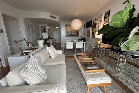 Купить кондоминиум в Майами, Флорида 1 спальня, 65.96м2, № 1971893 - фото 11