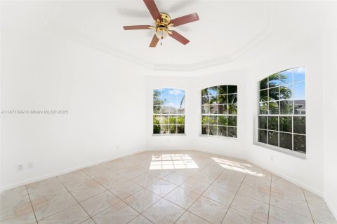 Снять в аренду виллу или дом в Порт-Сент-Луси, Флорида 3 спальни, 144.83м2, № 1919964 - фото 13