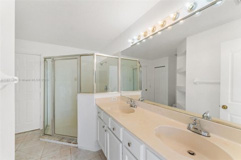 Снять в аренду виллу или дом в Порт-Сент-Луси, Флорида 3 спальни, 144.83м2, № 1919964 - фото 16