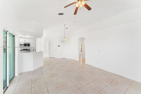 Снять в аренду виллу или дом в Порт-Сент-Луси, Флорида 3 спальни, 144.83м2, № 1919964 - фото 12