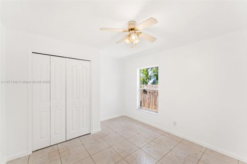 Снять в аренду виллу или дом в Порт-Сент-Луси, Флорида 3 спальни, 144.83м2, № 1919964 - фото 17