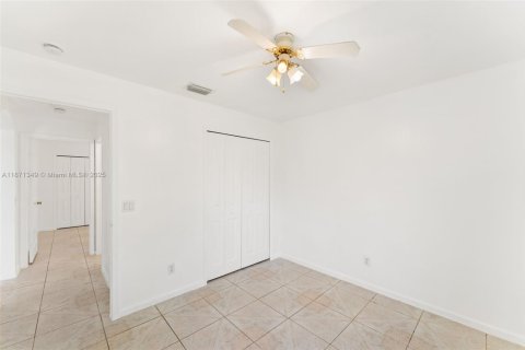 Снять в аренду виллу или дом в Порт-Сент-Луси, Флорида 3 спальни, 144.83м2, № 1919964 - фото 21