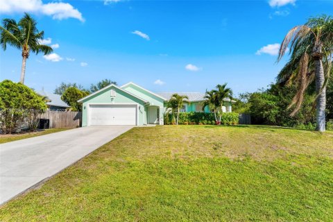 Снять в аренду виллу или дом в Порт-Сент-Луси, Флорида 3 спальни, 144.83м2, № 1919964 - фото 2