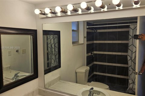 Copropriété à louer à Plantation, Floride: 1 chambre, 87.33 m2 № 1976425 - photo 11