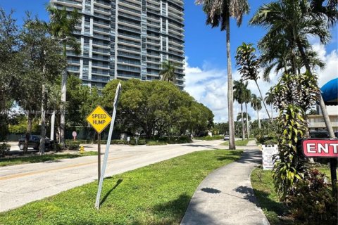 Condominio en venta en Hallandale Beach, Florida, 1 dormitorio, 32.33 m2 № 1943611 - foto 10