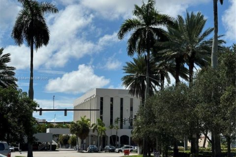 Condominio en venta en Hallandale Beach, Florida, 1 dormitorio, 32.33 m2 № 1943611 - foto 11