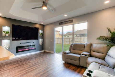 Villa ou maison à vendre à Homestead, Floride: 4 chambres, 181.44 m2 № 2008817 - photo 5