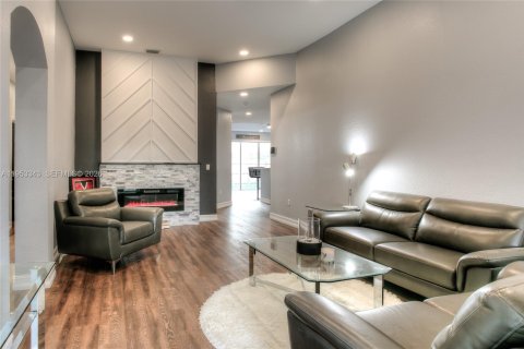 Villa ou maison à vendre à Homestead, Floride: 4 chambres, 181.44 m2 № 2008817 - photo 3