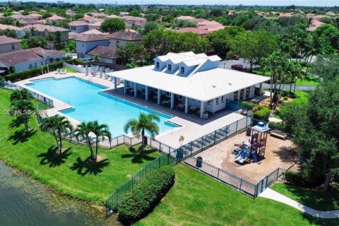 Villa ou maison à vendre à Homestead, Floride: 4 chambres, 181.44 m2 № 2008817 - photo 16