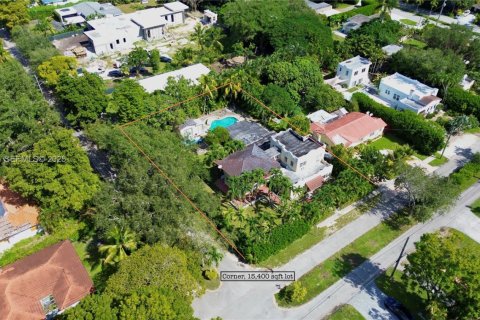 Купить виллу или дом в Бискейн-Парк, Флорида 5 спален, 365.38м2, № 1991478 - фото 2