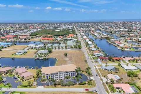 Condominio en alquiler en Punta Gorda, Florida, 3 dormitorios, 171.4 m2 № 1826993 - foto 4