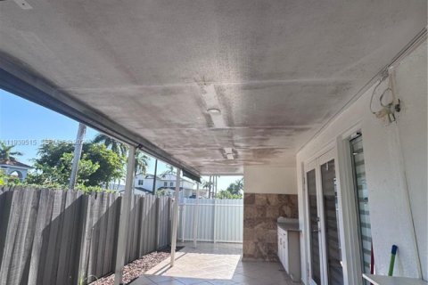 Снять в аренду виллу или дом в Майами, Флорида 3 спальни, 154.03м2, № 2004251 - фото 20