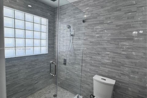 Снять в аренду виллу или дом в Майами, Флорида 3 спальни, 154.03м2, № 2004251 - фото 11