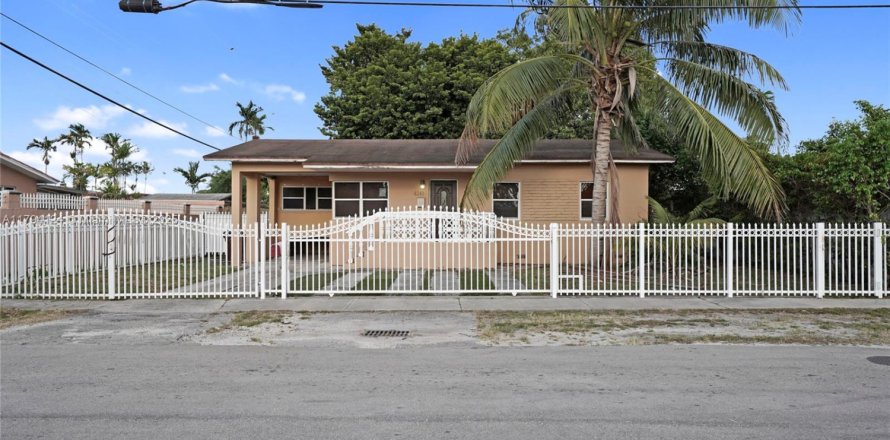 Casa en Hialeah, Florida 3 dormitorios, 103.49 m2 № 1708265