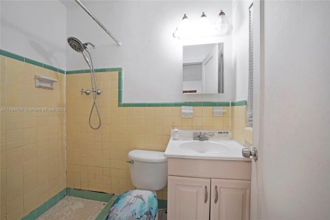 Casa en venta en Hialeah, Florida, 3 dormitorios, 103.49 m2 № 1708265 - foto 20