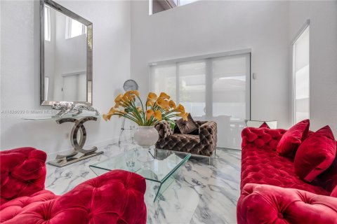 Villa ou maison à vendre à Miramar, Floride: 5 chambres, 306.21 m2 № 2034364 - photo 4