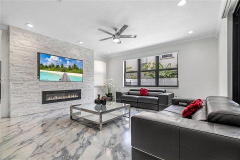 Villa ou maison à vendre à Miramar, Floride: 5 chambres, 306.21 m2 № 2034364 - photo 11