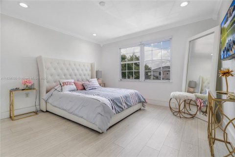 Villa ou maison à vendre à Miramar, Floride: 5 chambres, 306.21 m2 № 2034364 - photo 30