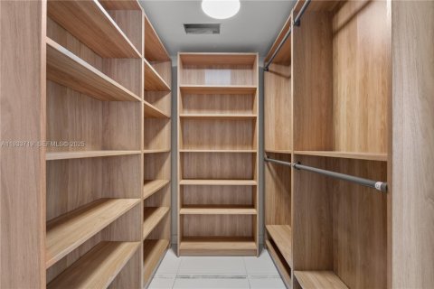 Снять в аренду квартиру в Майами-Бич, Флорида 1 спальня, 58.53м2, № 1992292 - фото 24