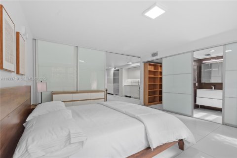 Снять в аренду квартиру в Майами-Бич, Флорида 1 спальня, 58.53м2, № 1992292 - фото 20