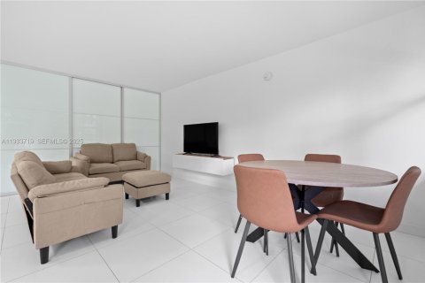 Снять в аренду квартиру в Майами-Бич, Флорида 1 спальня, 58.53м2, № 1992292 - фото 9